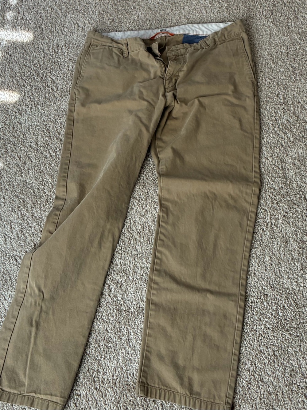 Dockers Men's Chinos in Olive-Tan